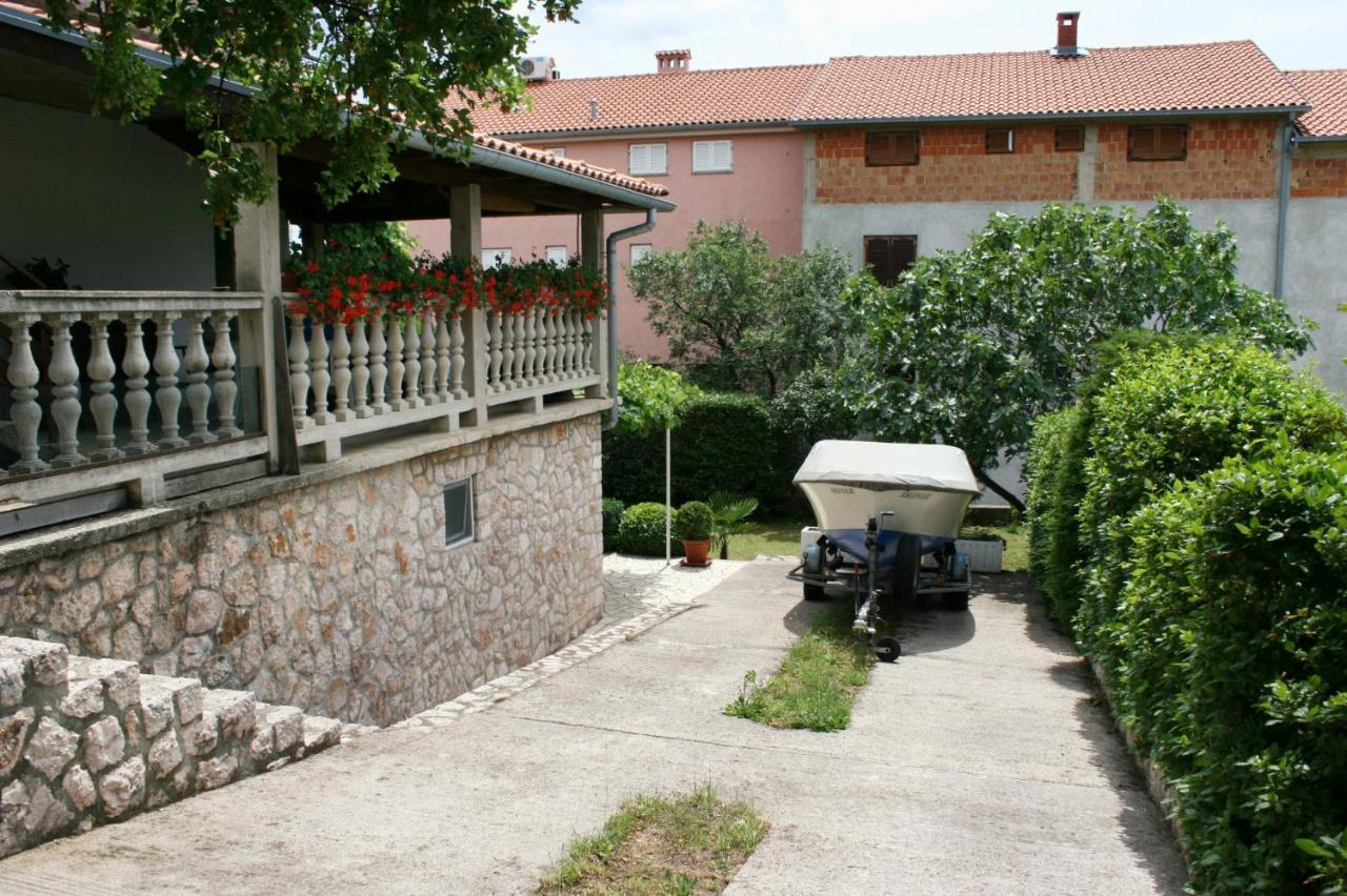 Apartments With A Parking Space Novi Vinodolski - 5529 Bagian luar foto